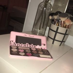 Too faced chocolate bon bon palette